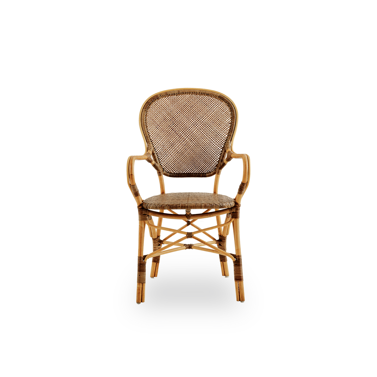 Front view of the Rossini dining armchair in cherry color.
Elegant wicker chair with round backrest and armrests in a simple design. Handcrafted from high-quality rattan.