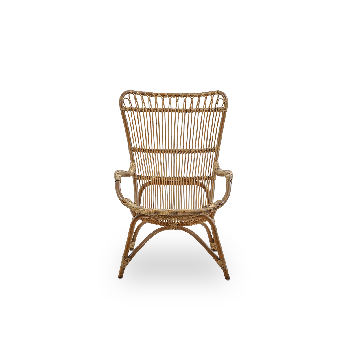Front view of the Monet lounge chair with high backrest and armrests presented in antique brown color.
Handcrafted from high-quality Indonesian rattan.