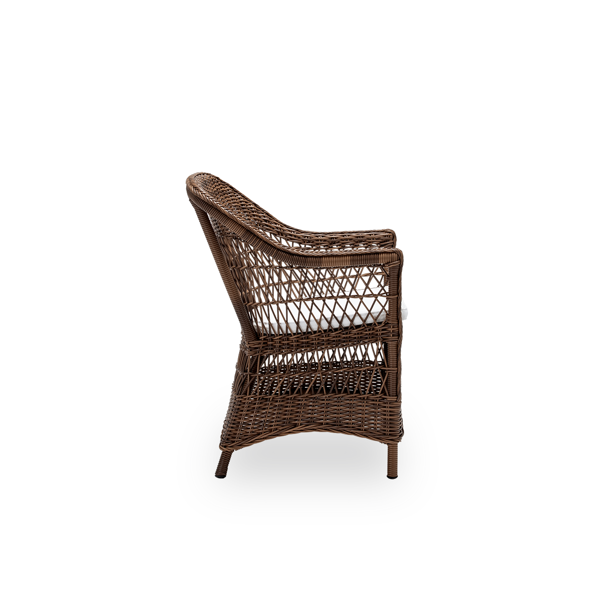 Plain side view of the Charlot exterior dining chair with seat cushion, in brown ArtFibre and aluminium. From Sika-Design's Georgia Garden collection, inspired by British colonial style and classic Danish wicker, with armrests and a high backrest.