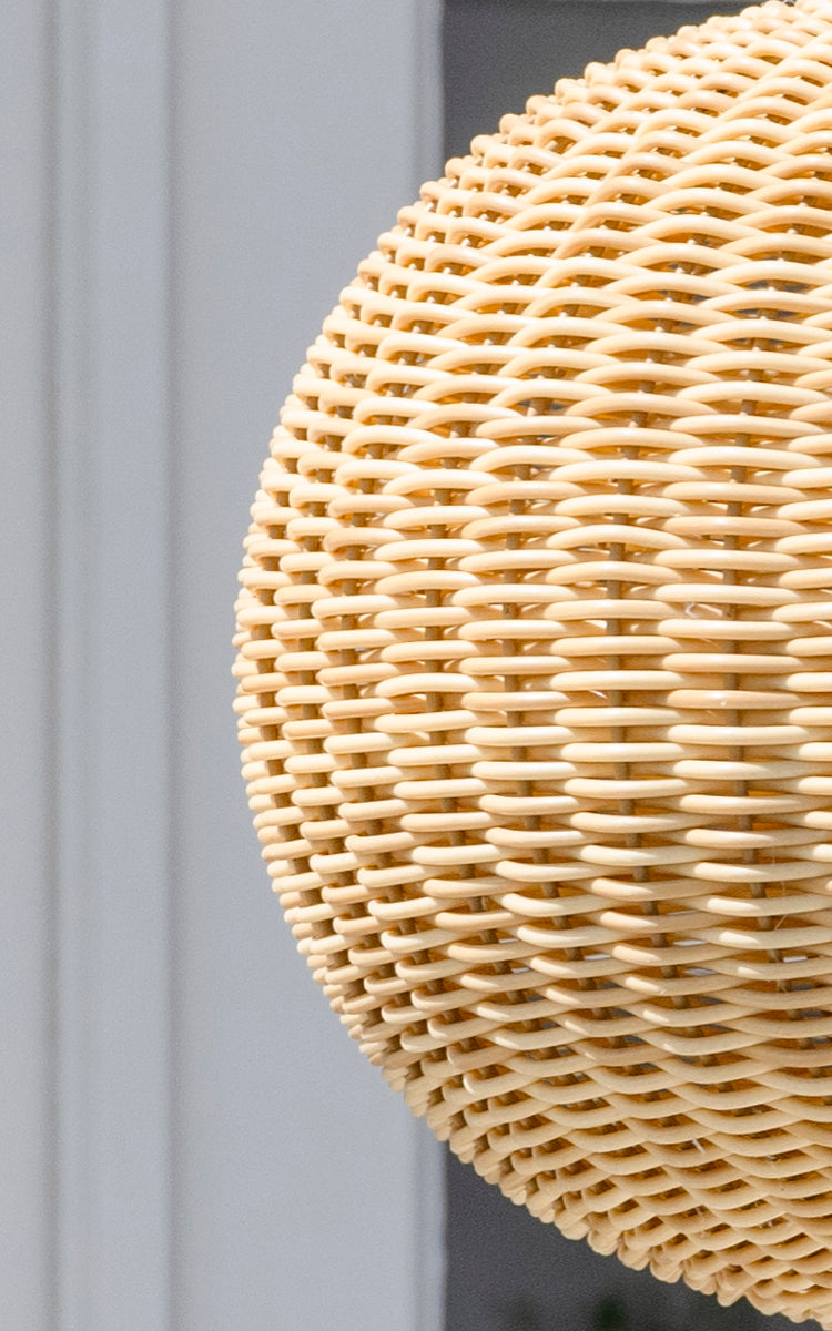 This is a close-up image of Tangelo Exterior Lampshade Ø37 cm | Small in natural core weave artfibre & aluminium.