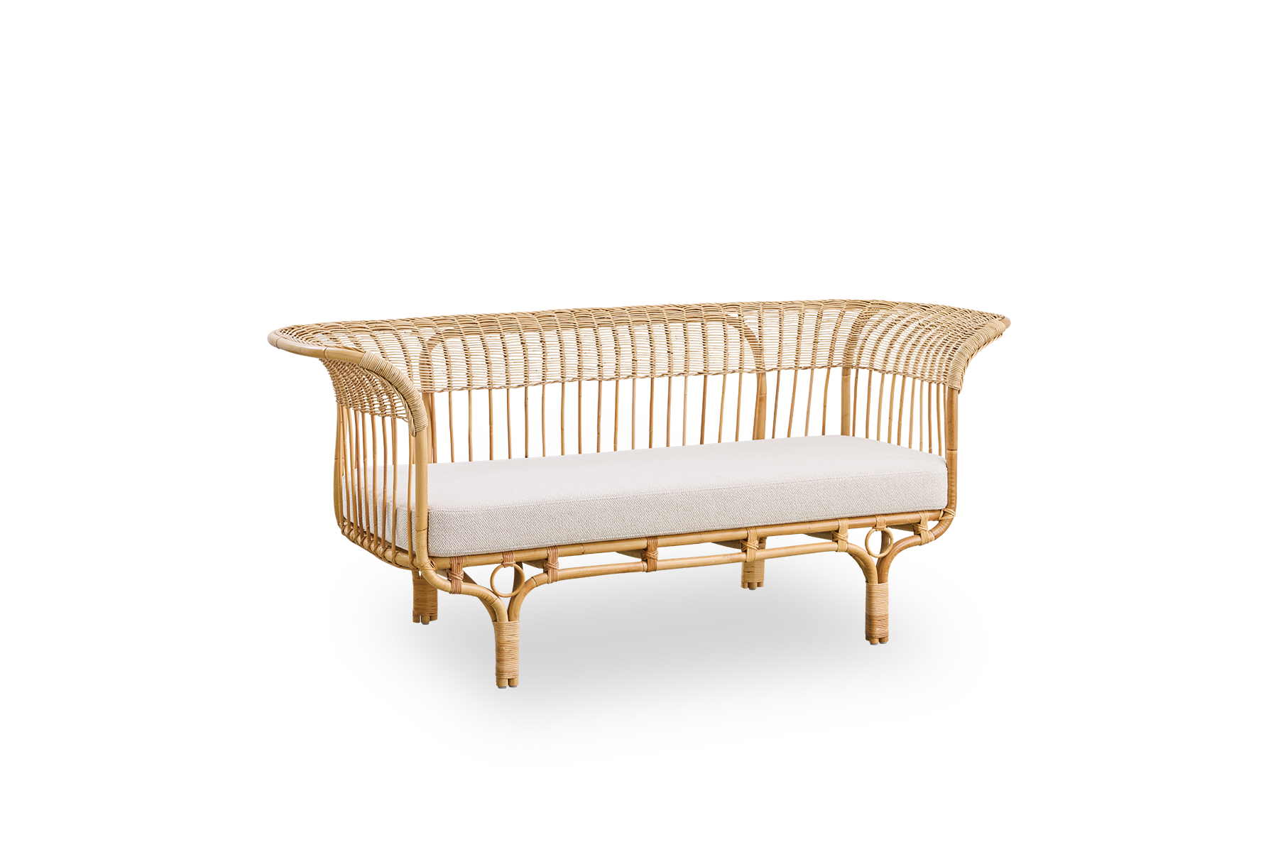 Side view of Belladonna sofa in natural rattan, designed by Franco Albini and Franca Helg. The sofa has an elegant expression with thin legs and a majestic seat with many detailed windings.