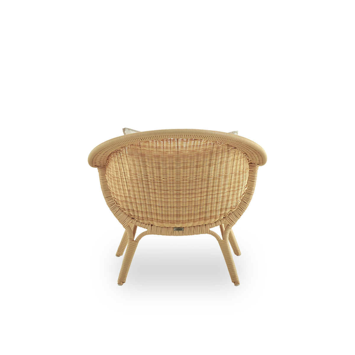 Side view of Madame Exterior lounge chair designed by Nanna & Jørgen Ditzel. Fully woven lounge chair with soft, feminine shell-shaped design. Frame made in aluminium woven with ArtFibre.