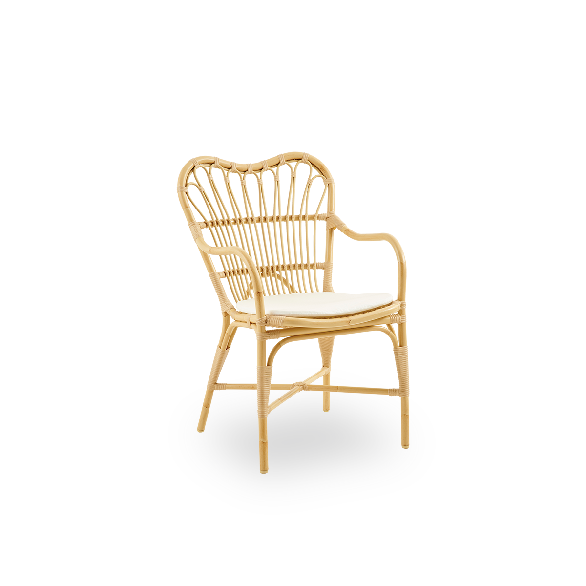 Side view of Margret outdoor dining chair with high wide backrest and curved armrests. Aluminium frame in natural rattan look with ArtFibre windings.