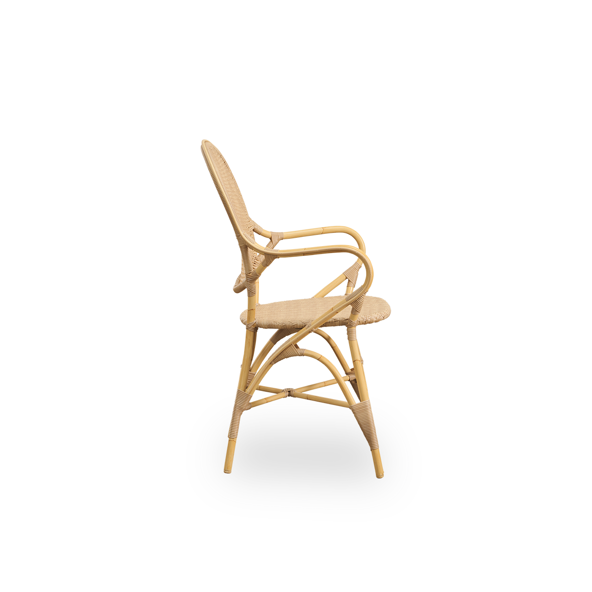 Plain side view of Rossini outdoor dining armchair in Natural color. Elegant chair with round backrest and armrests in simple design. Aluminium frame in rattan look with woven ArtFibre seat and backrest.