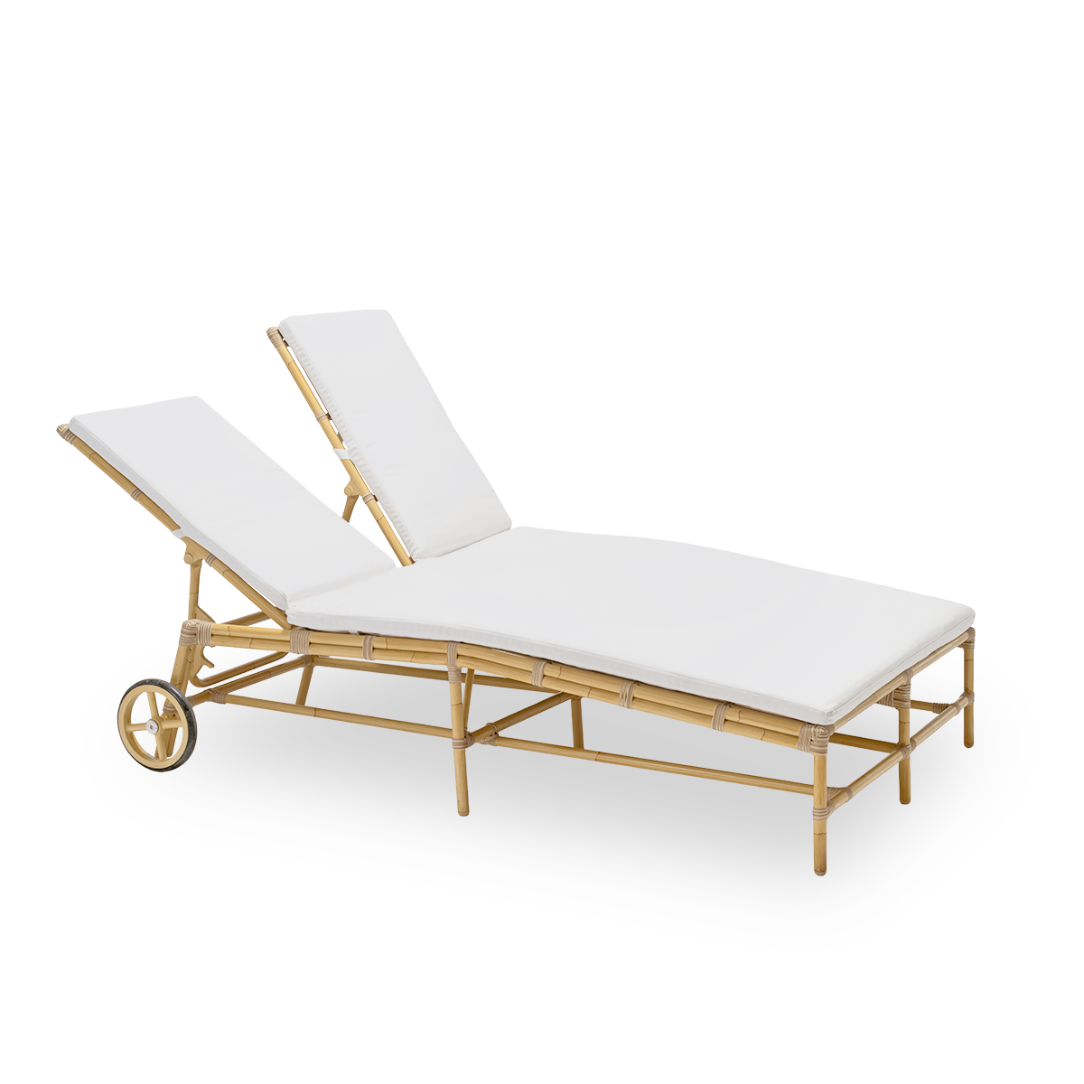 Tipped view of the Julietta exterior double sunbed with seat cushion, in natural aluminium and ArtFibre. Designed by Sika-Design and built in weather-resistant materials for two to share.