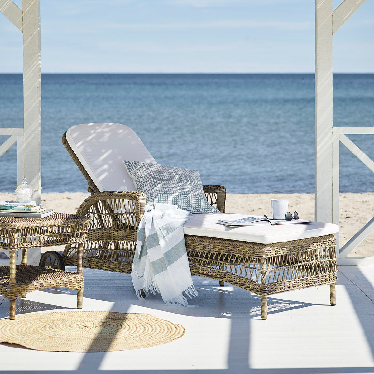 Daisy Exterior Sunbed