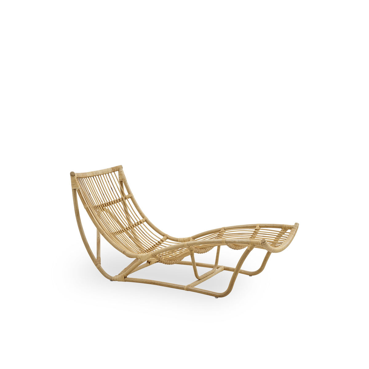 Side view of Michelangelo daybed in Natural rattan color. Handcrafted from high-quality Indonesian rattan.