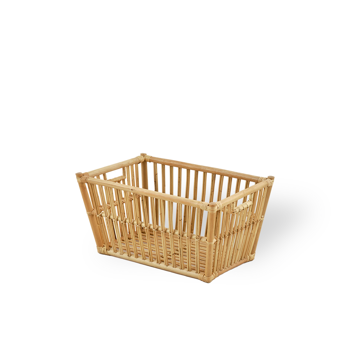Marche rattan basket 60x40 cm, squared basket great for laundry. Handcrafted in high quality Indonesian rattan. 