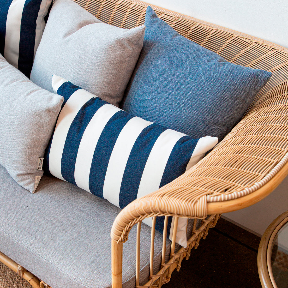 This is an image of pillow 55X35 EYA615 for outdoor use.