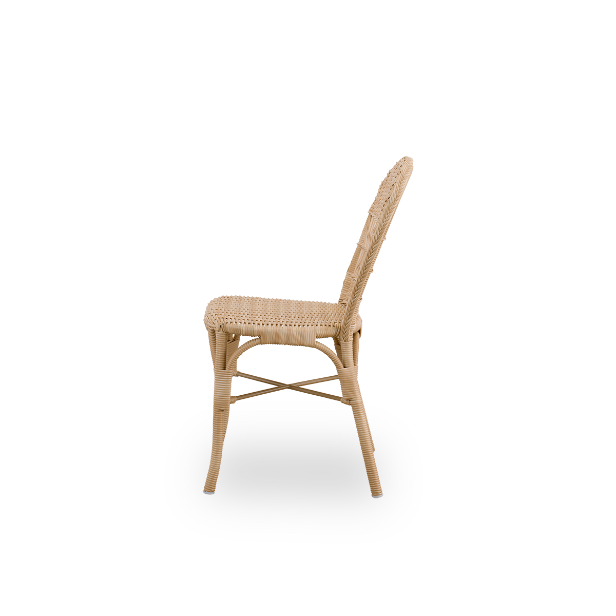 Plain side view of Ofelia outdoor dining chair in antique Natural color. A smaller dining chair without armrest made of aluminium frame fully woven with ArtFibre.