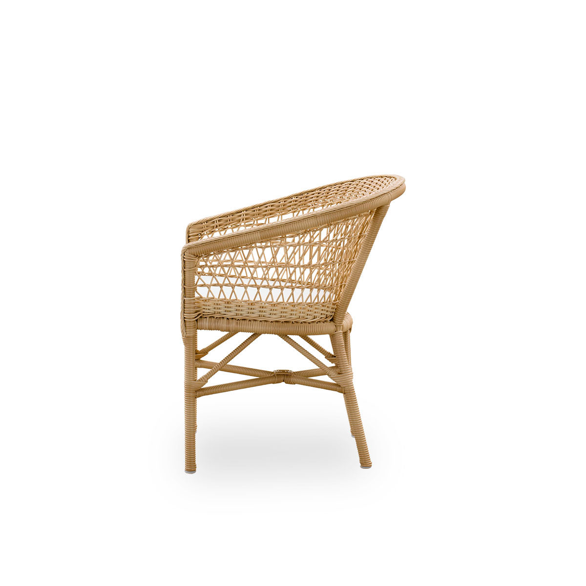 Plain side view of Emma outdoor dining chair in Natural color, inspired by British colonial style. Round backrest turns into armrest. Aluminum frame fully woven with ArtFibre.