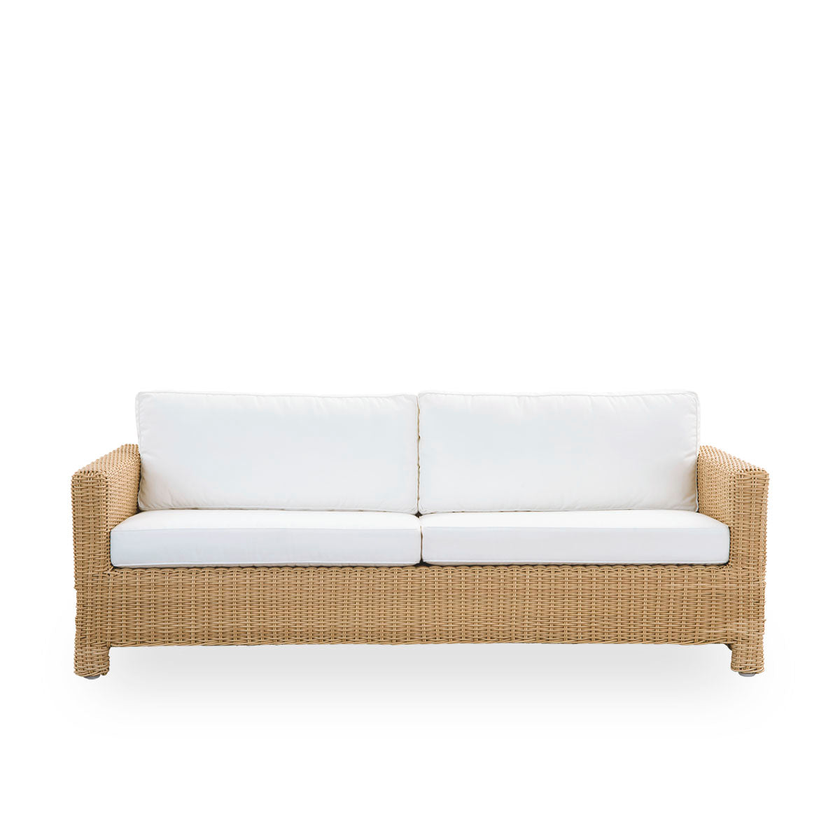 Front view of Carrie outdoor sofa in the color Natural. Squared, robust 3-seater sofa made with an aluminium frame fully woven with ArtFibre.