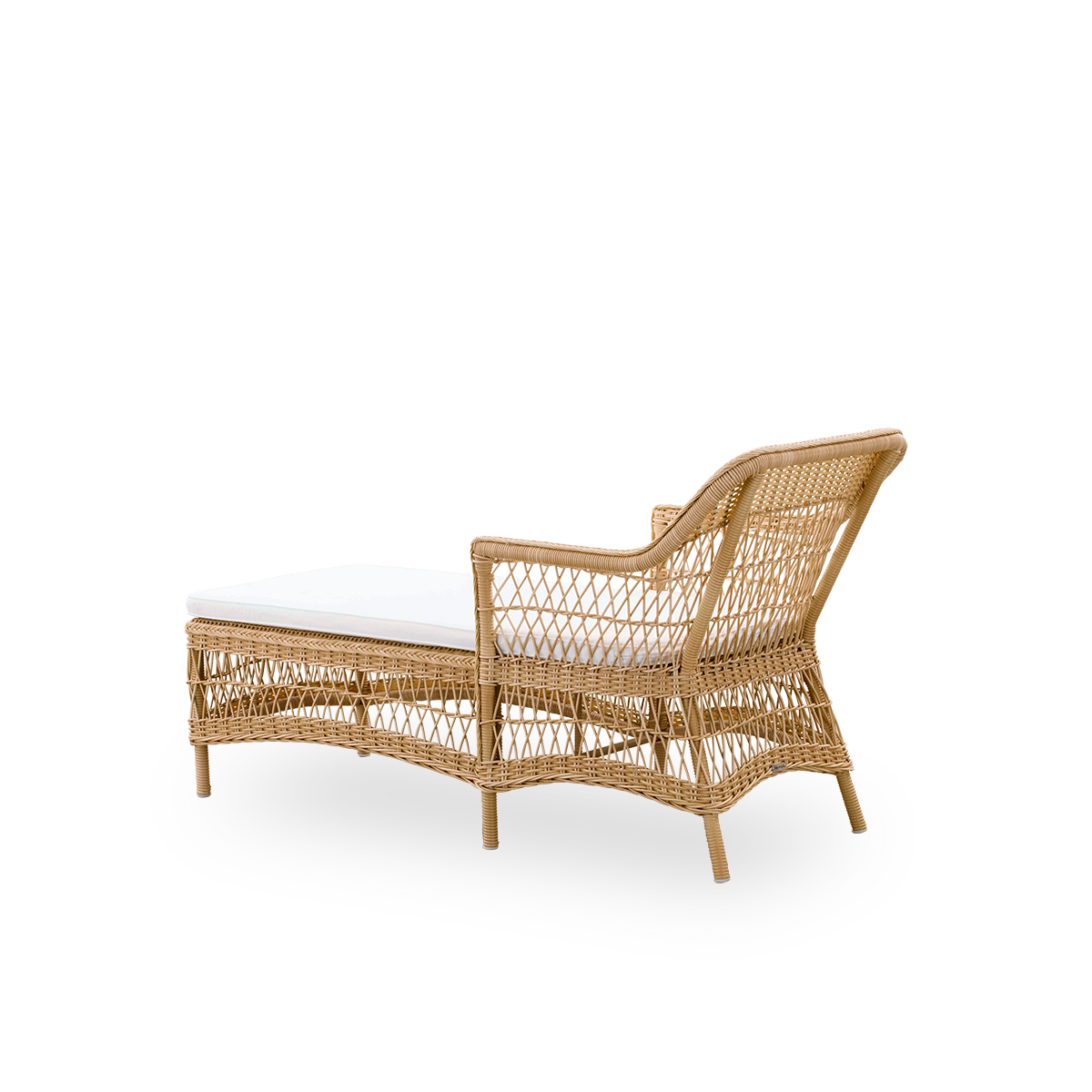 Plain back view of Olivia outdoor chaiselounge in Natural color. Aluminium frame fully woven with ArtFibre. Romantic look inspired by British colonial style.
