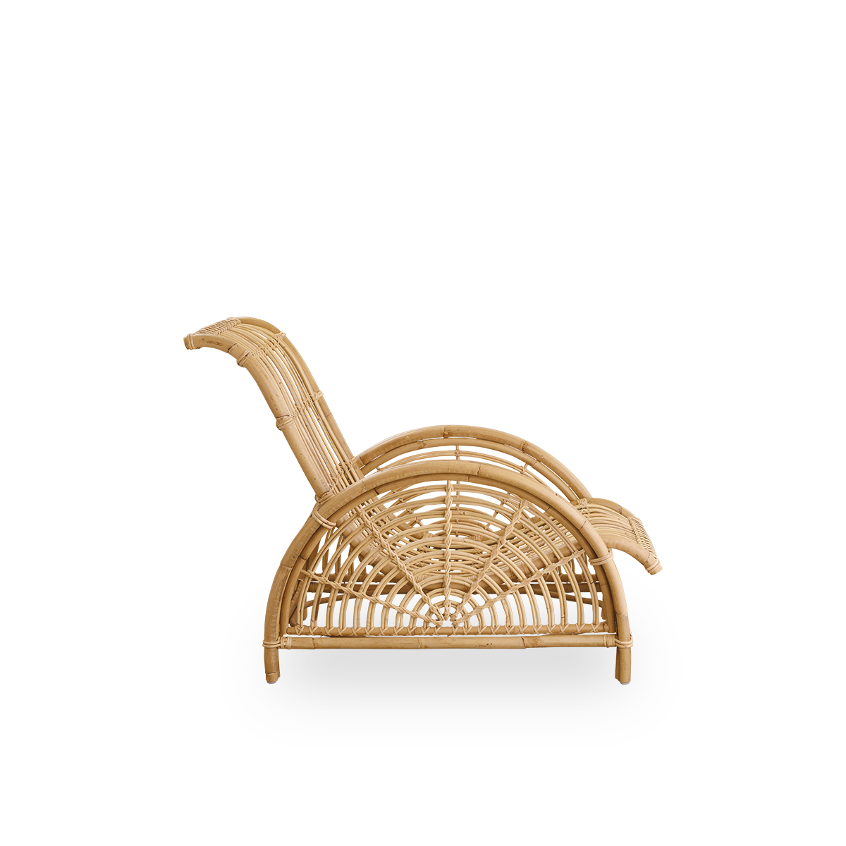 Plain side view of Paris lounge chair, iconic design by Arne Jacobsen. Handcraften from high quality rattan.