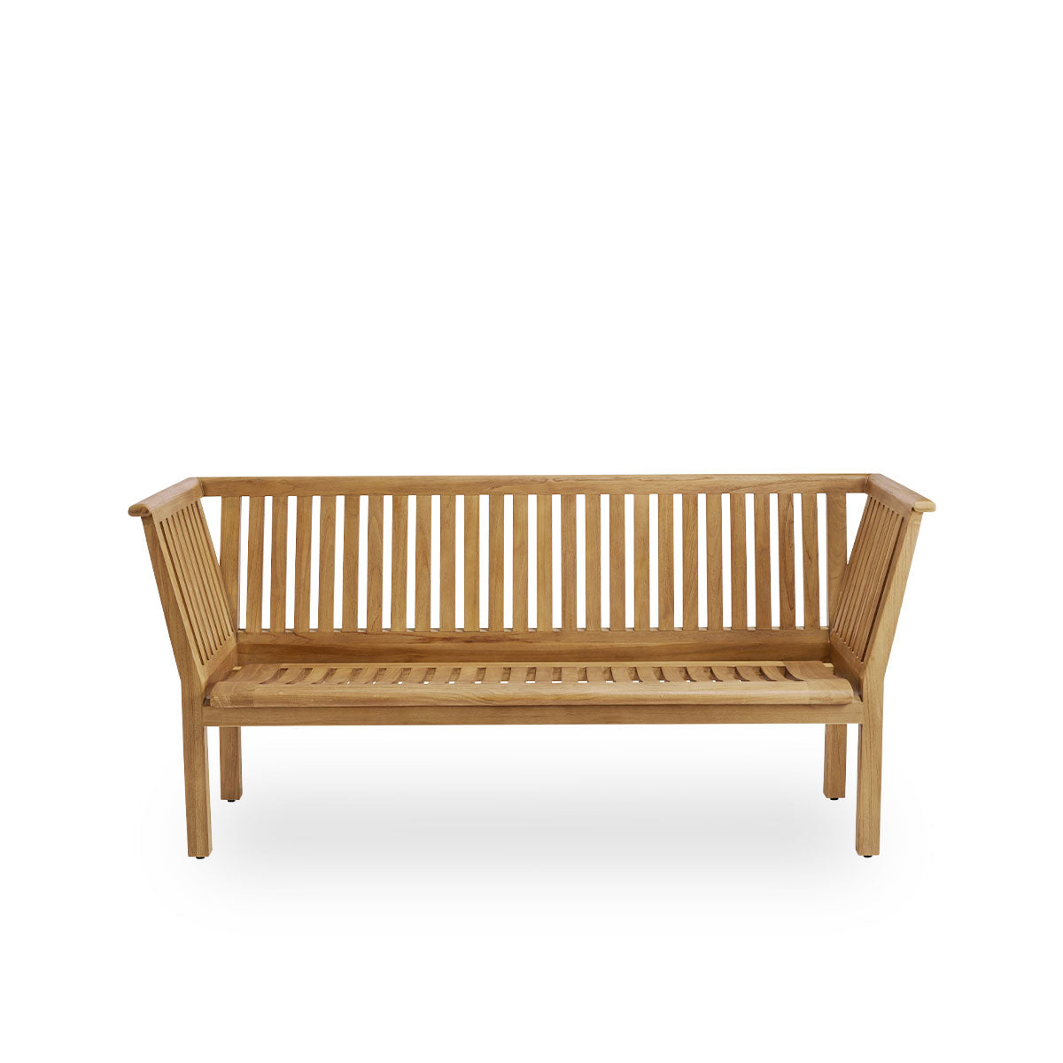 Front view of the St Catherine outdoor teak bench designed by Arne Jacobsen, length 180 cm.
Solid and durable bench handcrafted in chestnut brown high-quality Indonesian teakwood certified ‘Indonesian Legal Wood’.