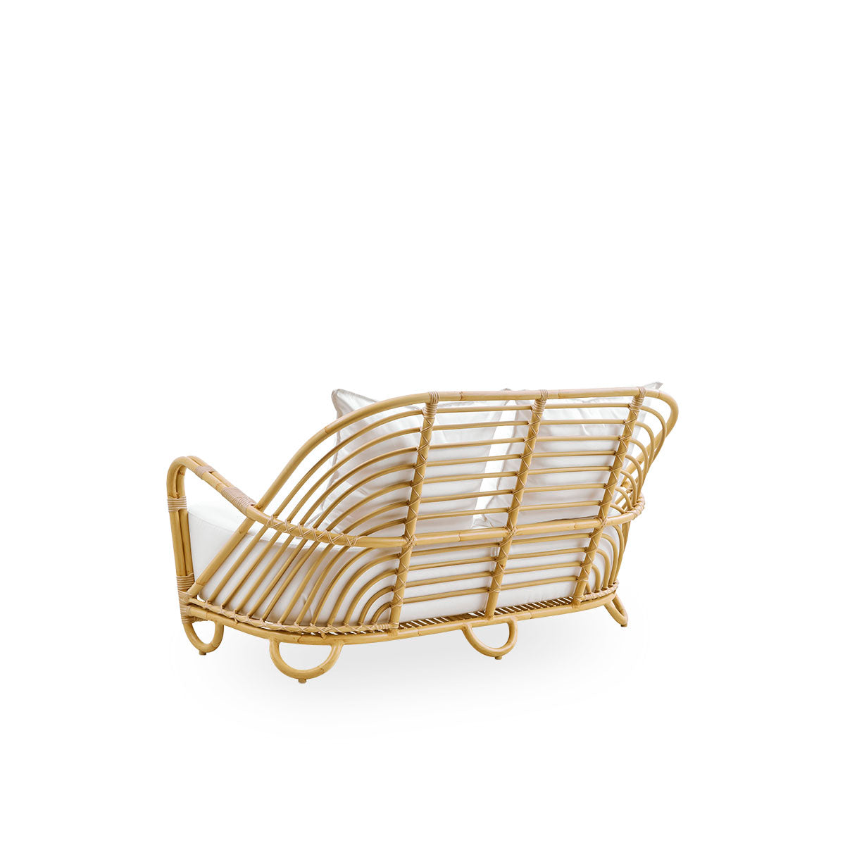 Plain back view of the Charlottenborg Exterior 2-seater sofa in rattan look, designed by Arne Jacobsen. The sofa features a curved back and armrests integrated into the base, handcrafted with an Alu-Rattan frame and woven ArtFibre details.