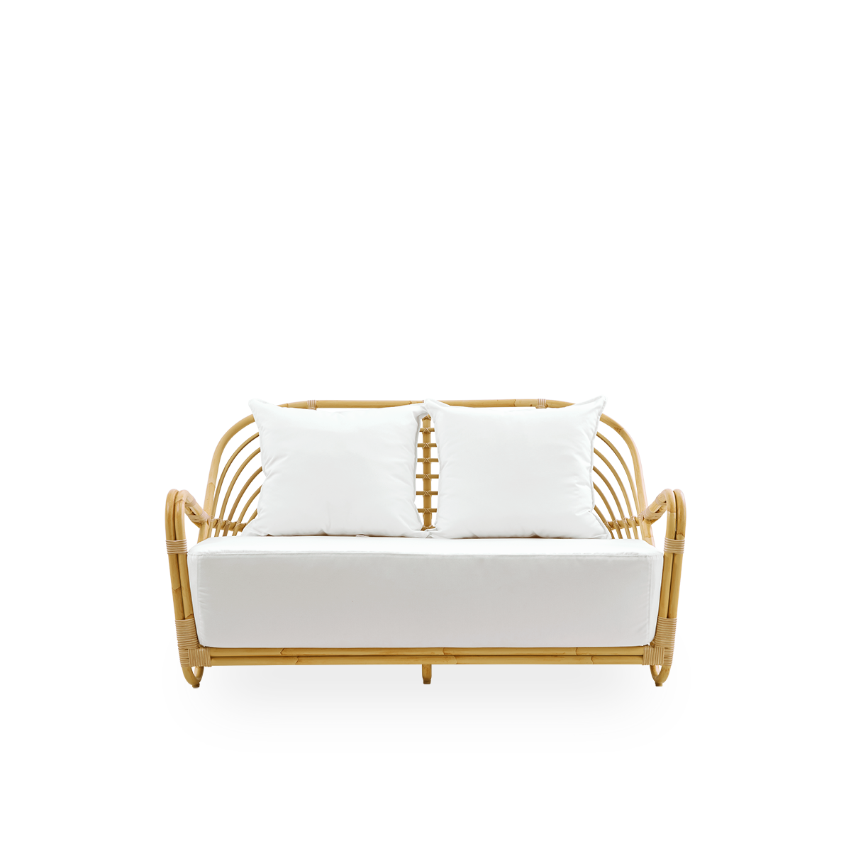 Front view of the Charlottenborg Exterior 2-seater sofa in rattan look, designed by Arne Jacobsen. The sofa features a curved back and armrests integrated into the base, handcrafted with an Alu-Rattan frame and woven ArtFibre details.