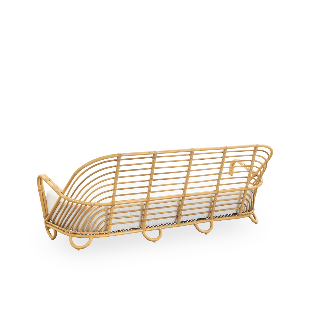 Back side view of the Charlottenborg Exterior 3-seater sofa in rattan look, designed by Arne Jacobsen. The sofa features a curved back and armrests integrated into the base, handcrafted with an Alu-Rattan frame and woven ArtFibre details.