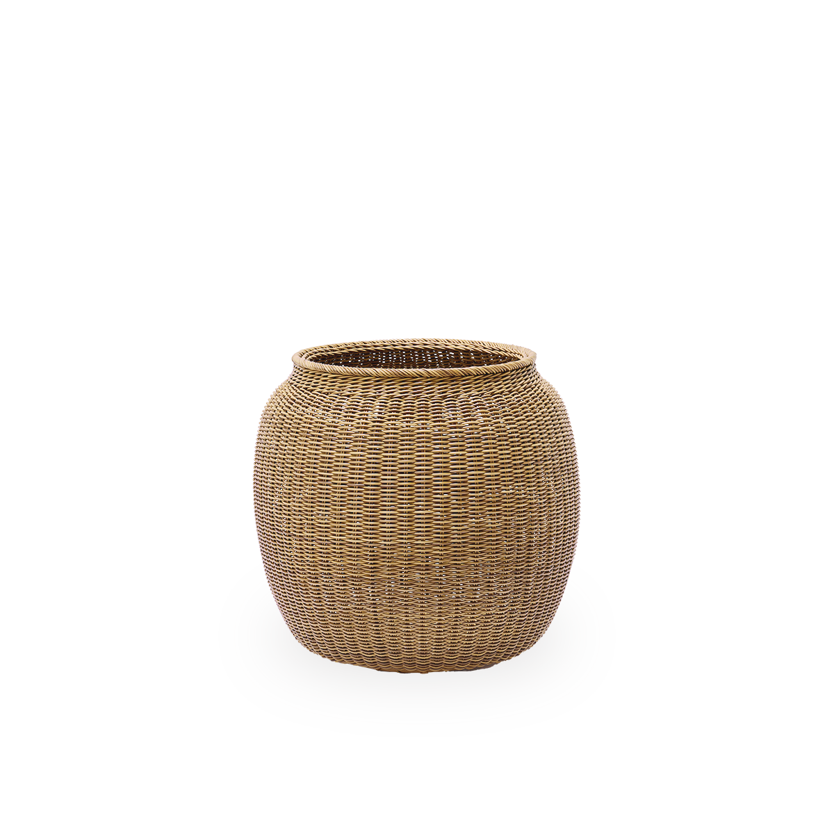 Alma outdoor basket in Chestnut color, handwoven from 70% recycled and 30% new ArtFibre. Ø77 cm.