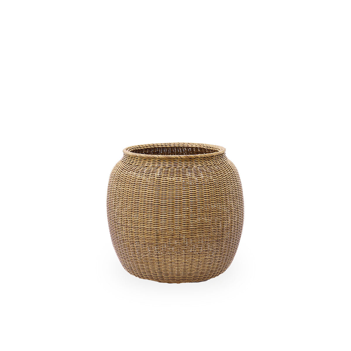 Alma outdoor basket in Chestnut color, handwoven from 70% recycled and 30% new ArtFibre. Ø77 cm.