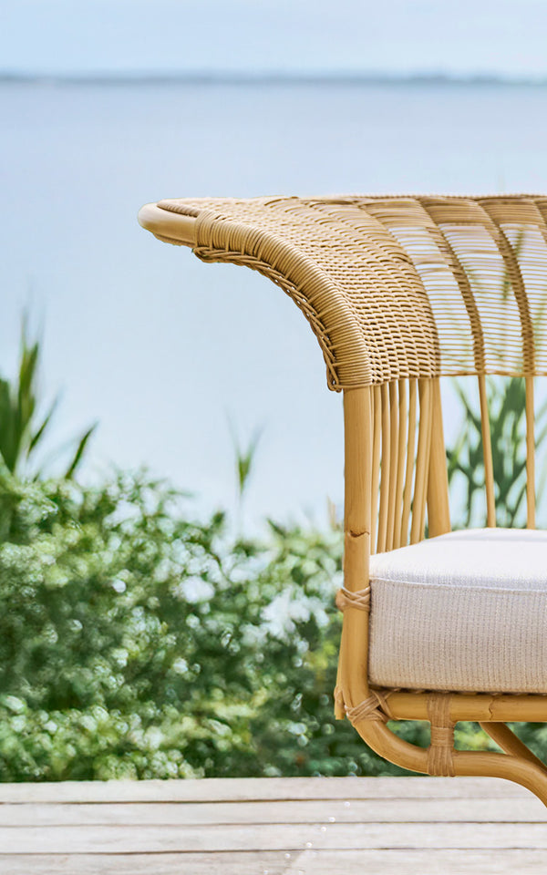 This is a close-up image of Belladonna Exterior Sofa in natural Aluminium ArtFibre.