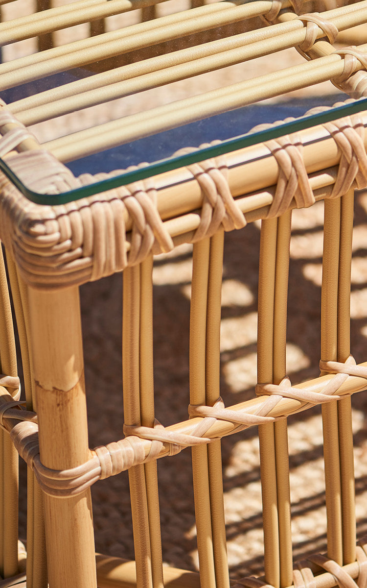 This is a close-up image of Caroline Exterior Table in natural Aluminium ArtFibre.
