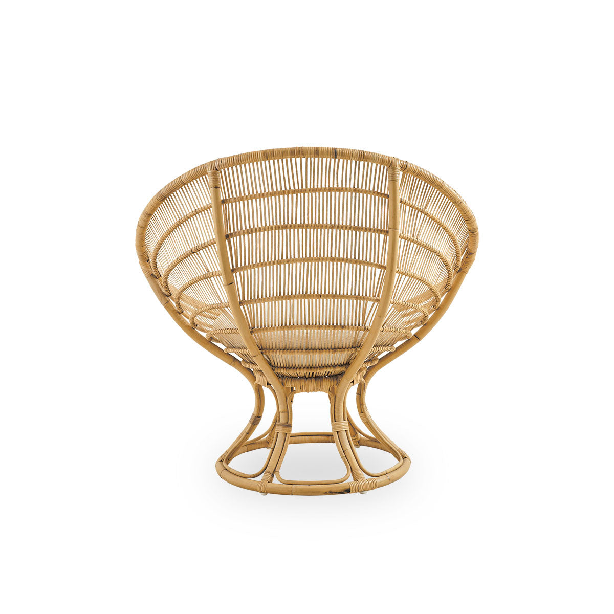 Plain back view of Luna lounge chair designed by Franco Albini & Franca Helg. Round lounge chair with seat cushion, handcrafted in high quality rattan.