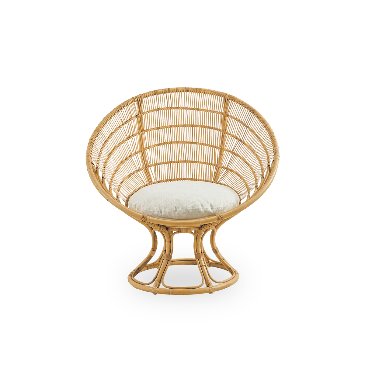 Front view of the Luna lounge chair designed by Franco Albini & Franca Helg.
Round lounge chair with seat cushion, handcrafted from high-quality rattan.