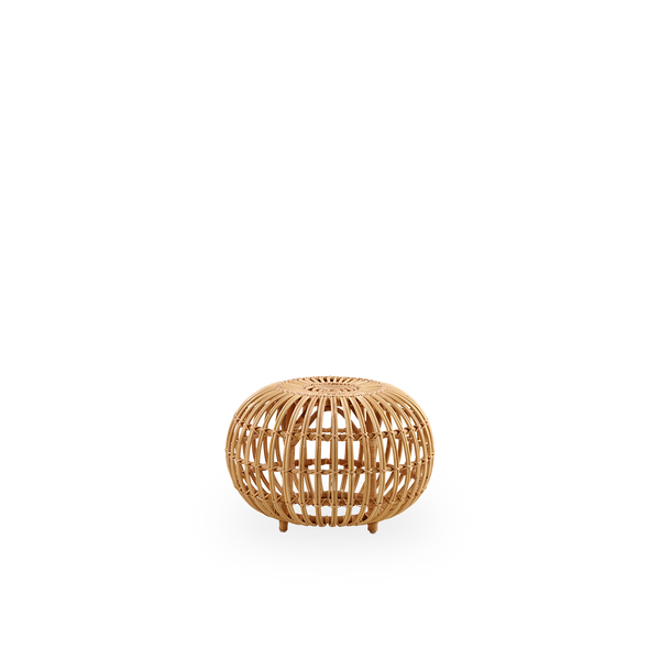 Side view of Large Ottoman Ø55 cm designed by Franco Albini & Franca Helg. Handcrafted in high quality rattan in natural color.
