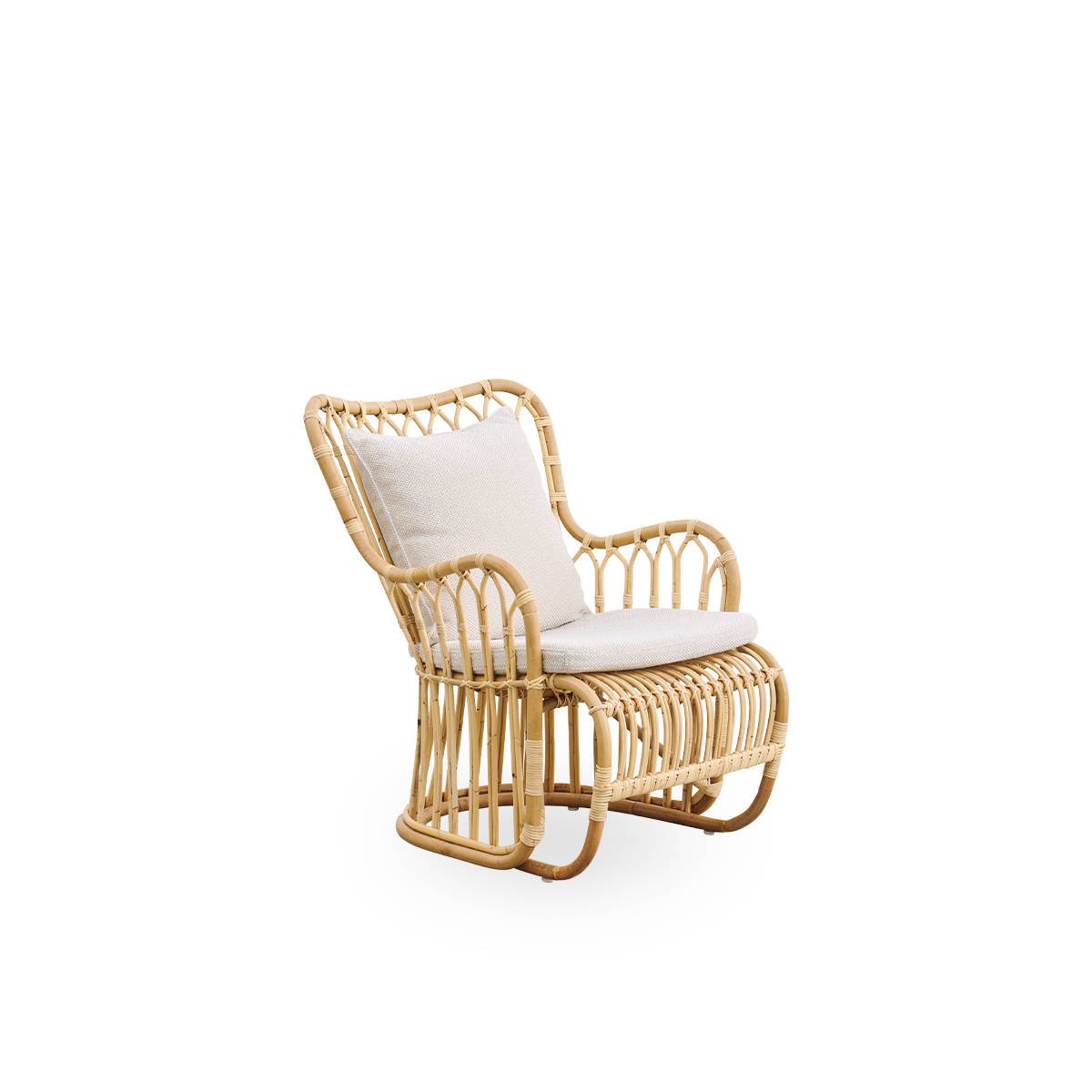 Side view of Tulip lounge chair designed by Tove Kindt-Larsen, with soft organic lines. Handcrafted from high-quality Indonesian rattan