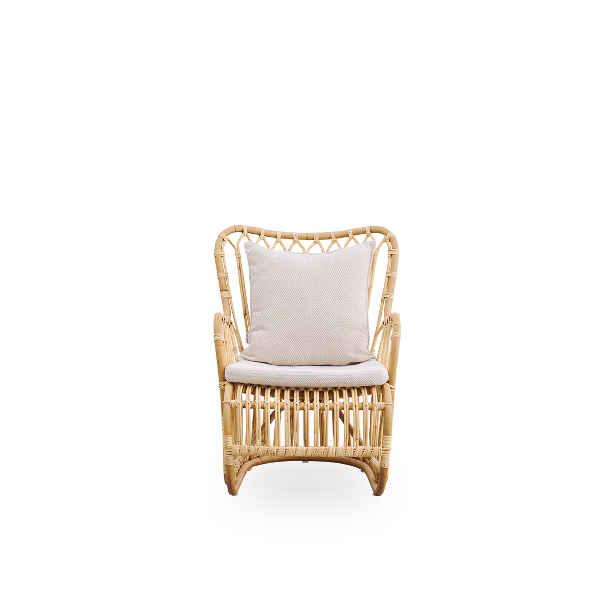 Front view of the Tulip lounge chair designed by Tove Kindt-Larsen, with soft organic lines.
Handcrafted from high-quality Indonesian rattan.