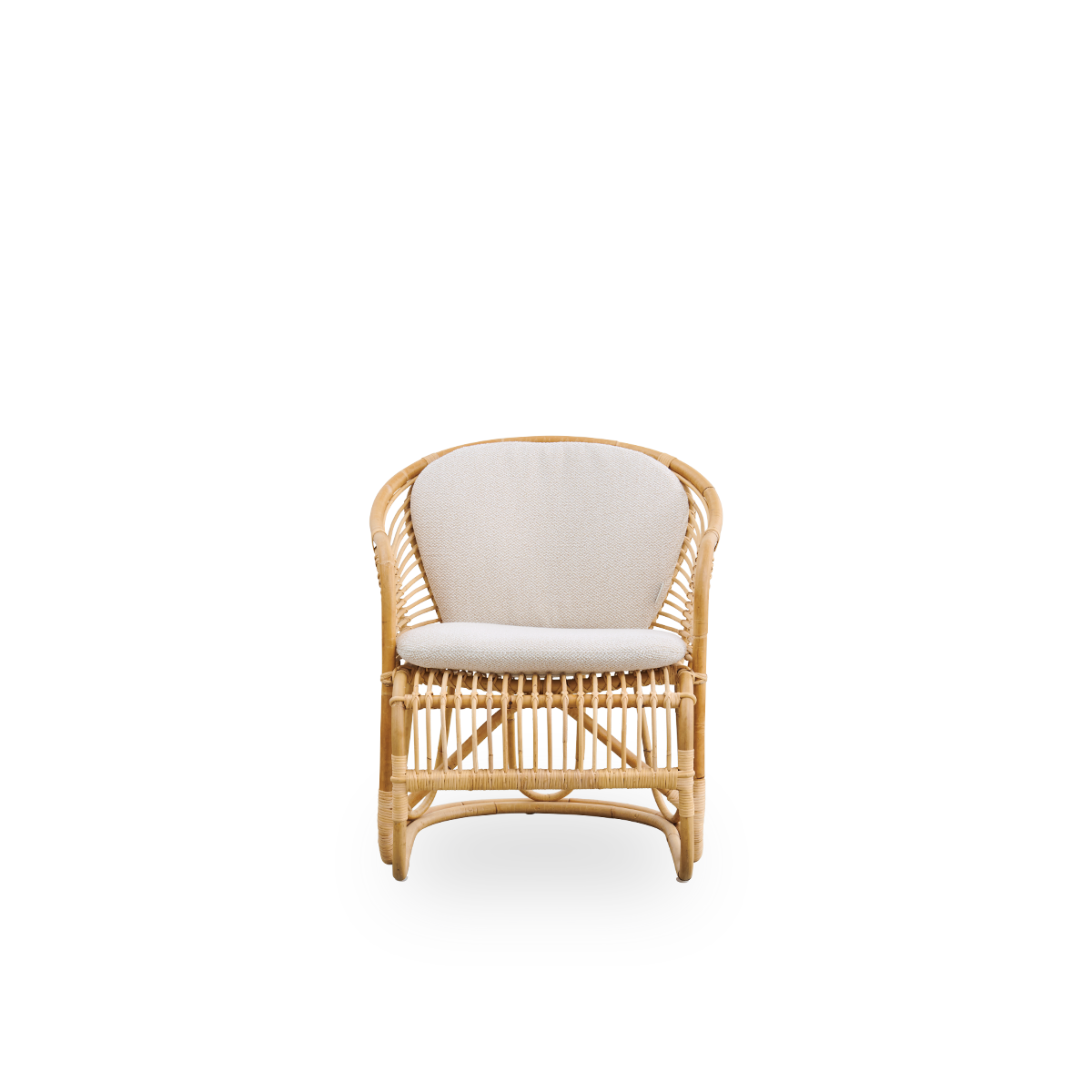 Front view of the Swing lounge chair designed by Tove Kindt-Larsen.
Handcrafted from high-quality Indonesian rattan and fitted with seat and back cushion.