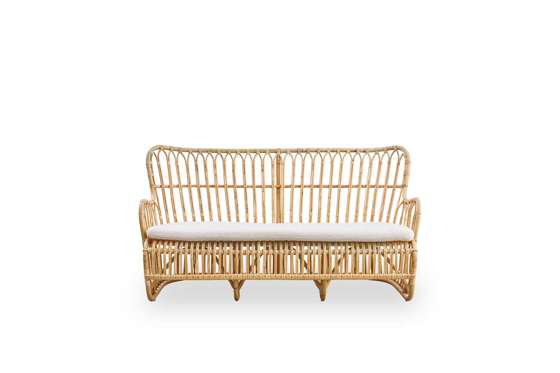 Front view of the Tulip wicker sofa designed by Tove Kindt-Larsen, with soft organic lines.
Handcrafted from high-quality Indonesian rattan.