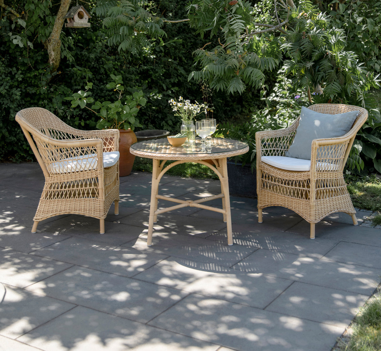 Garden & Outdoor Furniture | Round lounge table in wicker