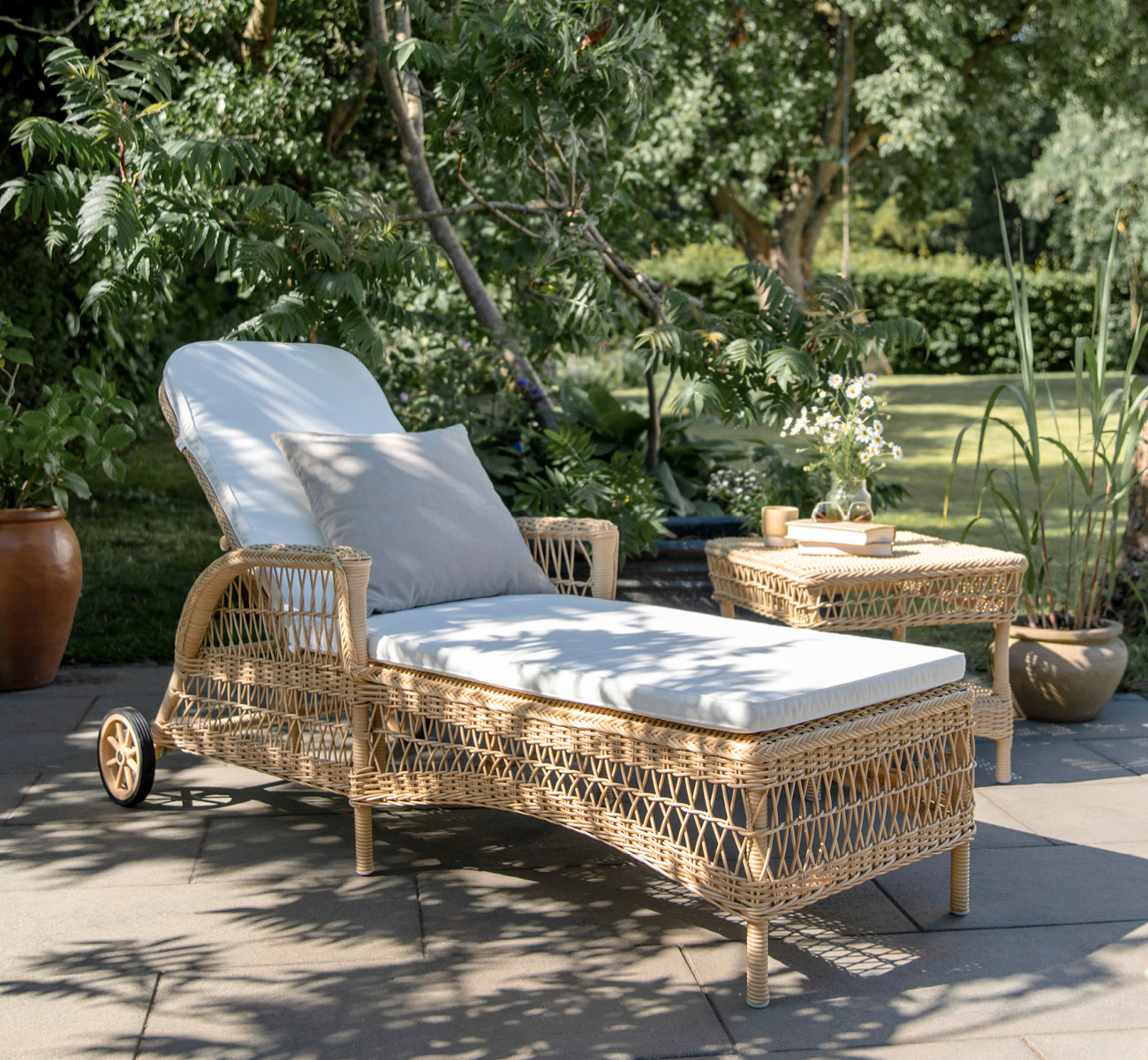 Garden & Outdoor Furniture | Sun lounger with wheels | Daisy