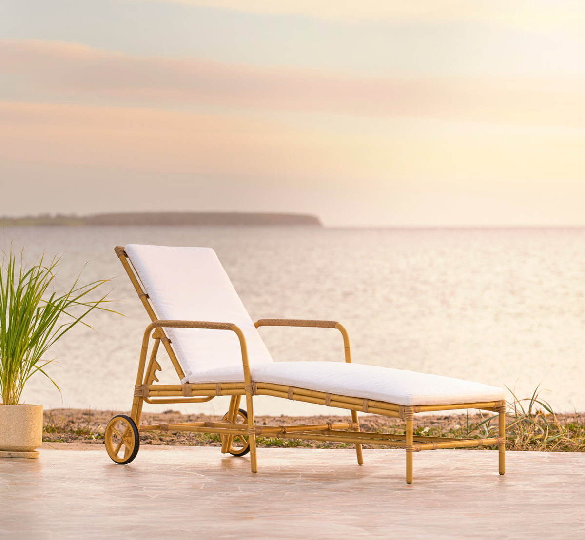 Josephine Exterior Sunbed