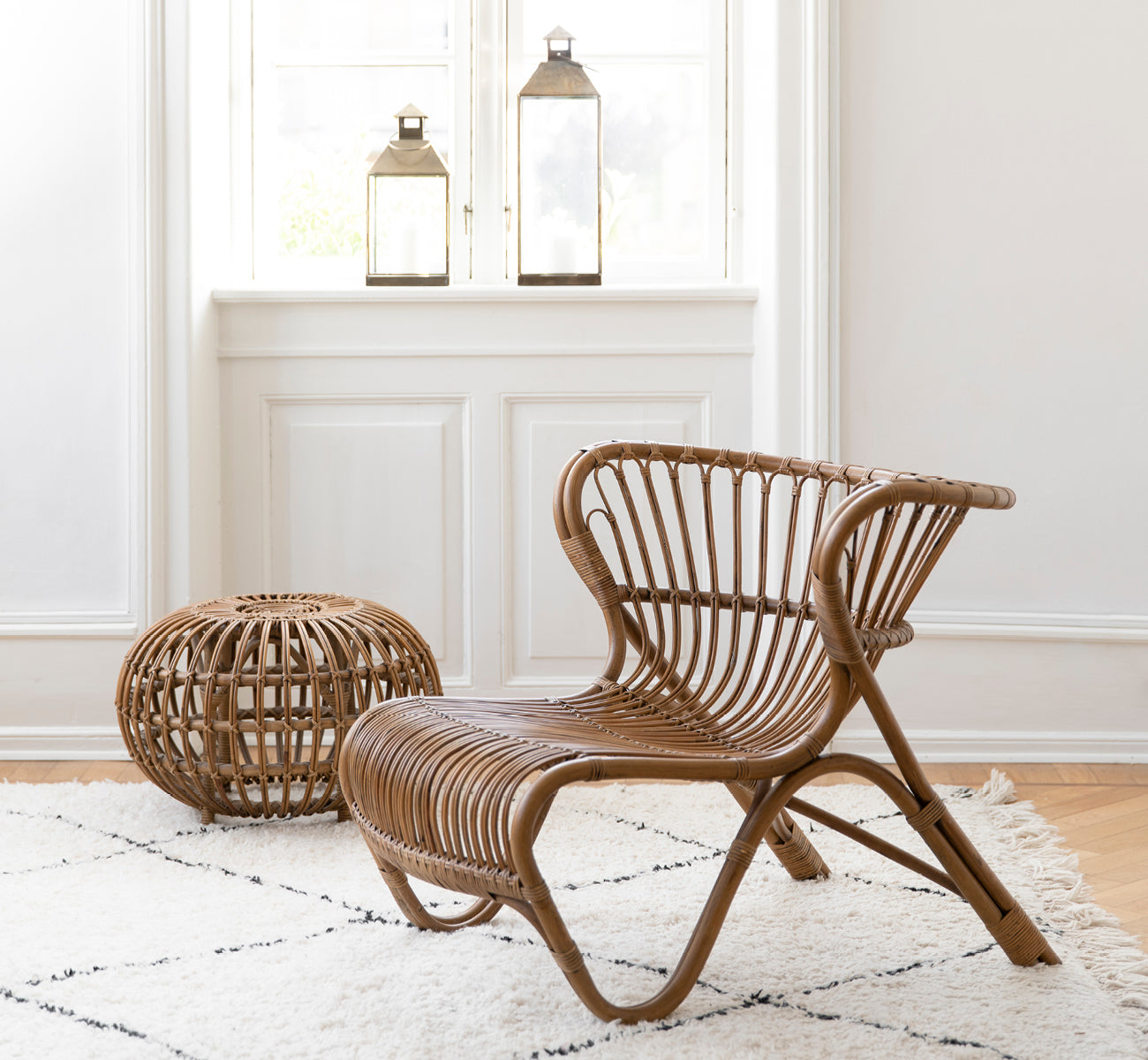 Rattan wicker chair | Viggo Boesen | Fox Lounge Chair
