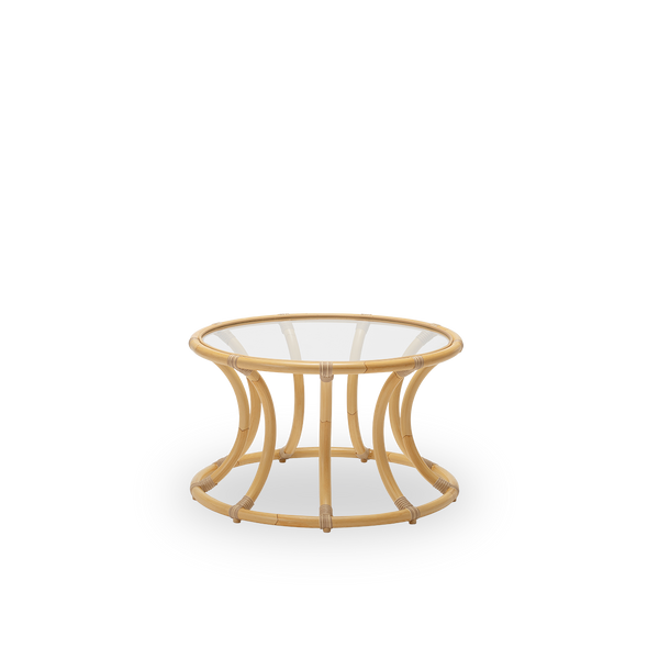 Side view of the Coco exterior coffee table, Ø73 cm, in natural aluminium, ArtFibre and glass. Designed by Nanna Ditzel in 1973 and developed for outdoor use. Handwoven in weather-resistant ArtFibre on an aluminium frame for outdoor use.