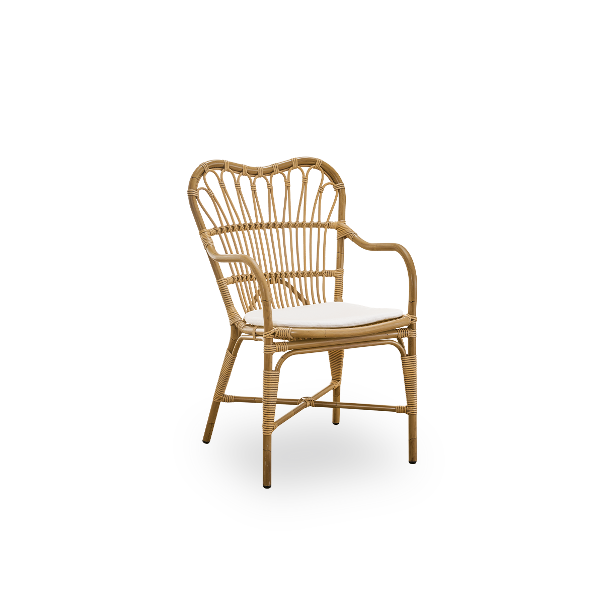 Side view of Margret outdoor dining chair with high wide backrest and curved armrests. Aluminium frame in Antique brown rattan look with ArtFibre windings.  