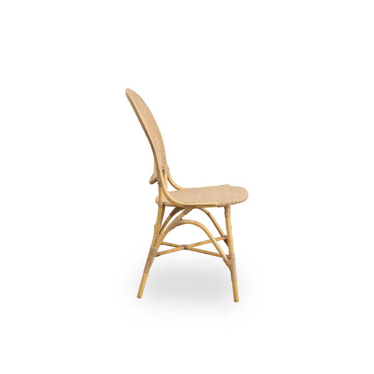 Plain side view of Rossini outdoor dining chair in Natural color. Elegant chair with round backrest in simple design. Aluminium frame in rattan look with woven ArtFibre seat and backrest.