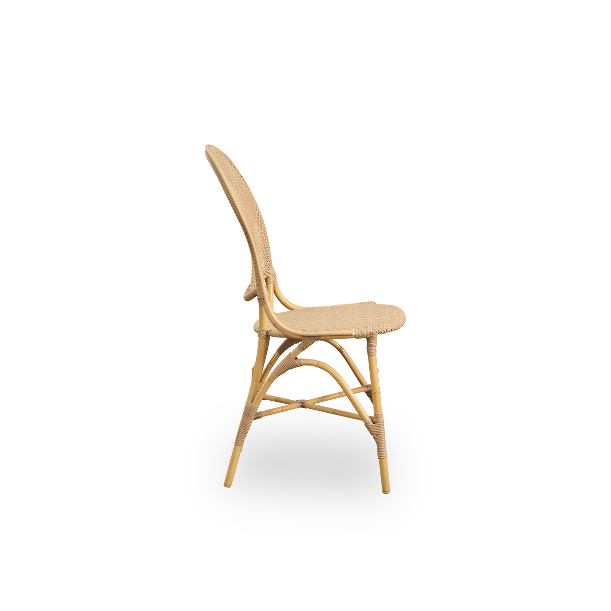 Plain side view of Rossini outdoor dining chair in Natural color. Elegant chair with round backrest in simple design. Aluminium frame in rattan look with woven ArtFibre seat and backrest.