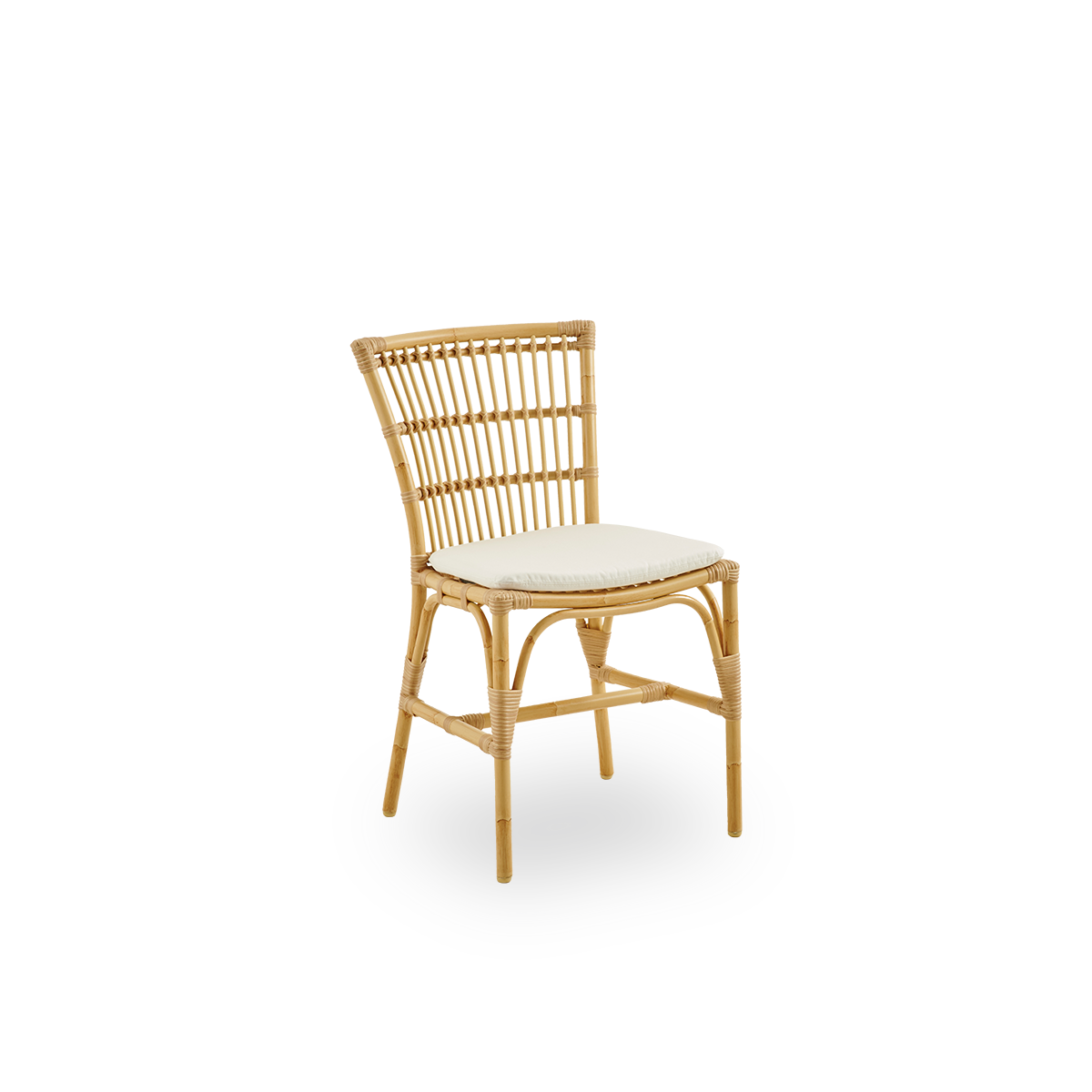 Side view of Elisabeth outdoor dining chair in rattan look. A small outdoor dining chair in minimalistic look. Aluminium frame with ArtFibre weavings.