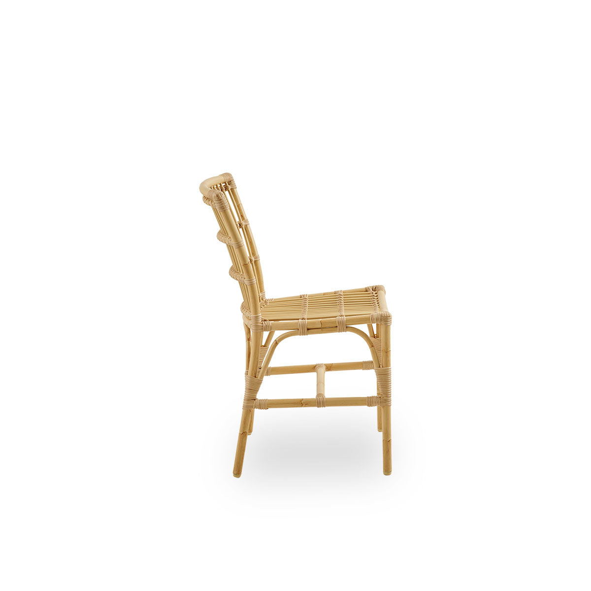 Plain side view of Elisabeth outdoor dining chair in rattan look. A small outdoor dining chair in minimalistic look. Aluminium frame with ArtFibre weavings.