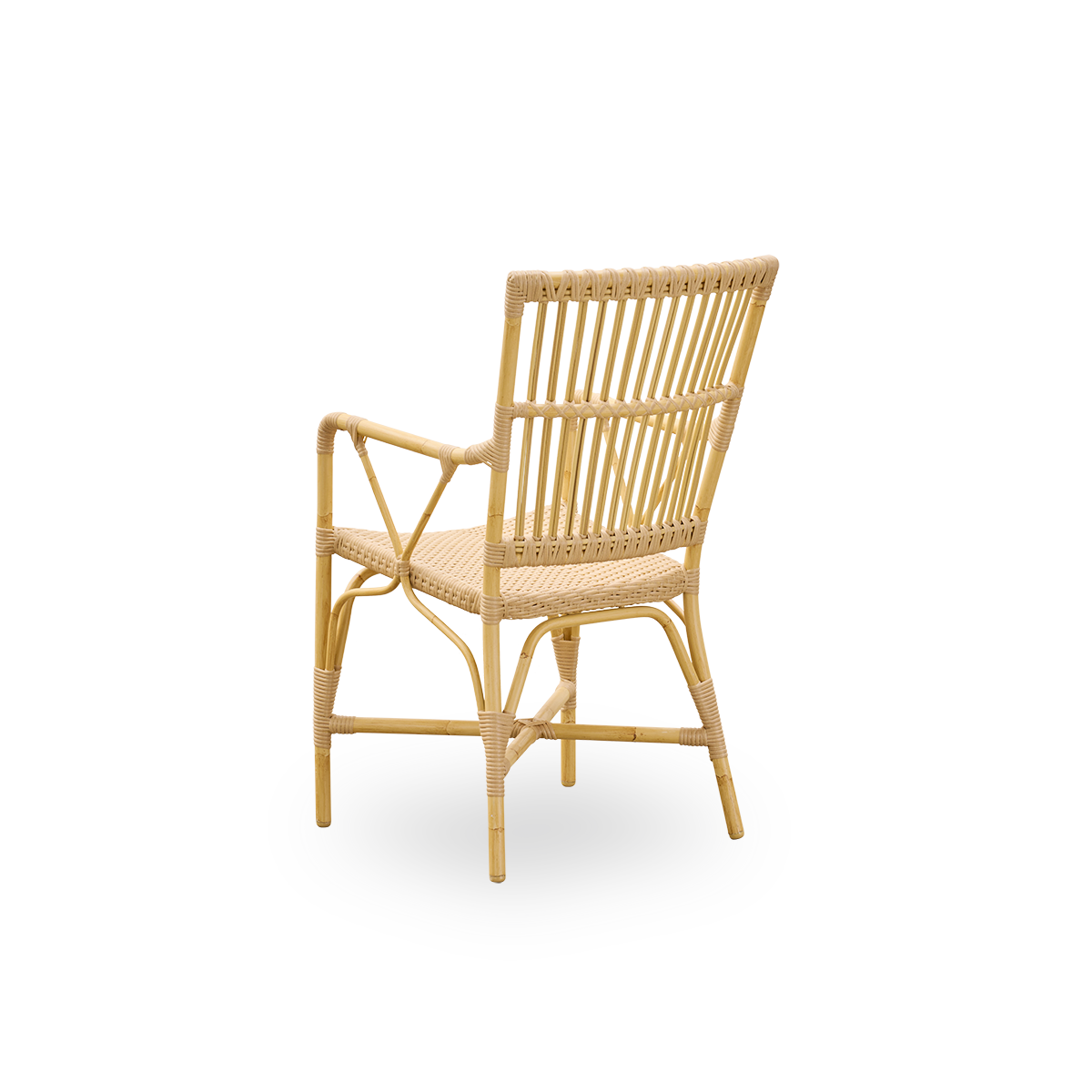 Back side view of the Piano outdoor armchair.
Aluminum frame in natural rattan look with ArtFibre bindings. Elegant chair with high backrest and armrests.