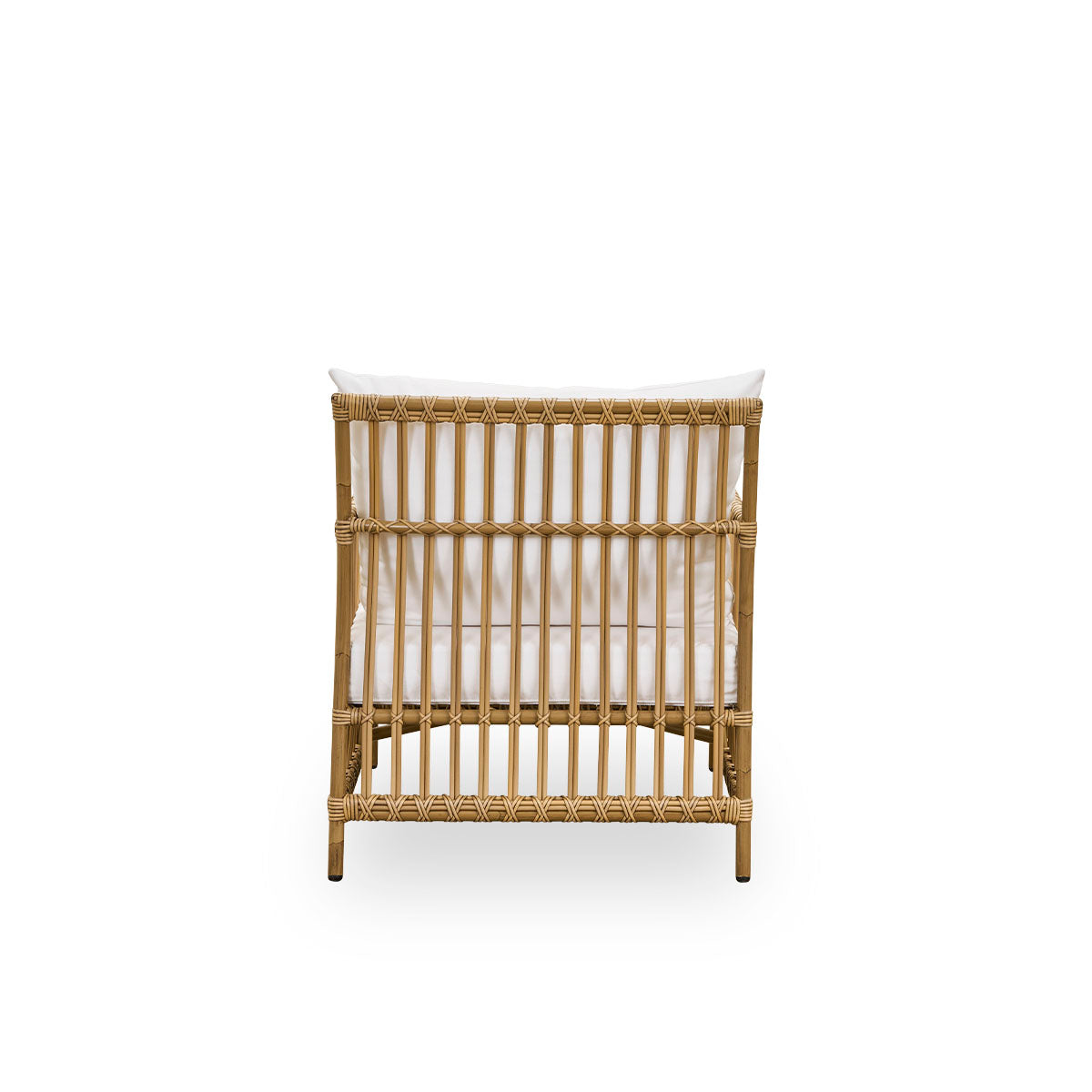 Plain back view of Caroline Exterior Lounge Chair in the color antique brown, simple and elegant Danish design. The frame of the chair is made from aluminum with elegant ArtFibre details. The design is minimalistic and elegant.