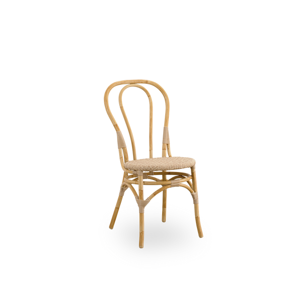 Side view of Lulu Exterior dining chair, A lightweight outdoor bistro chair with a round simple backrest presented with aluminium frame in handpainted rattan look with ArtFibre windings.