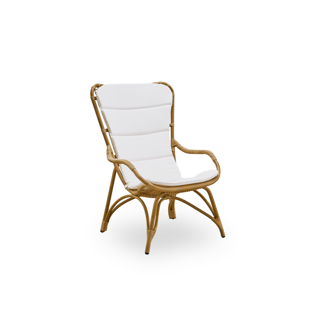 Side view of Monet outdoor lounge chair with high backrest and armrests presented in Natural color. Aluminium frame in rattan look with ArtFibre windings.