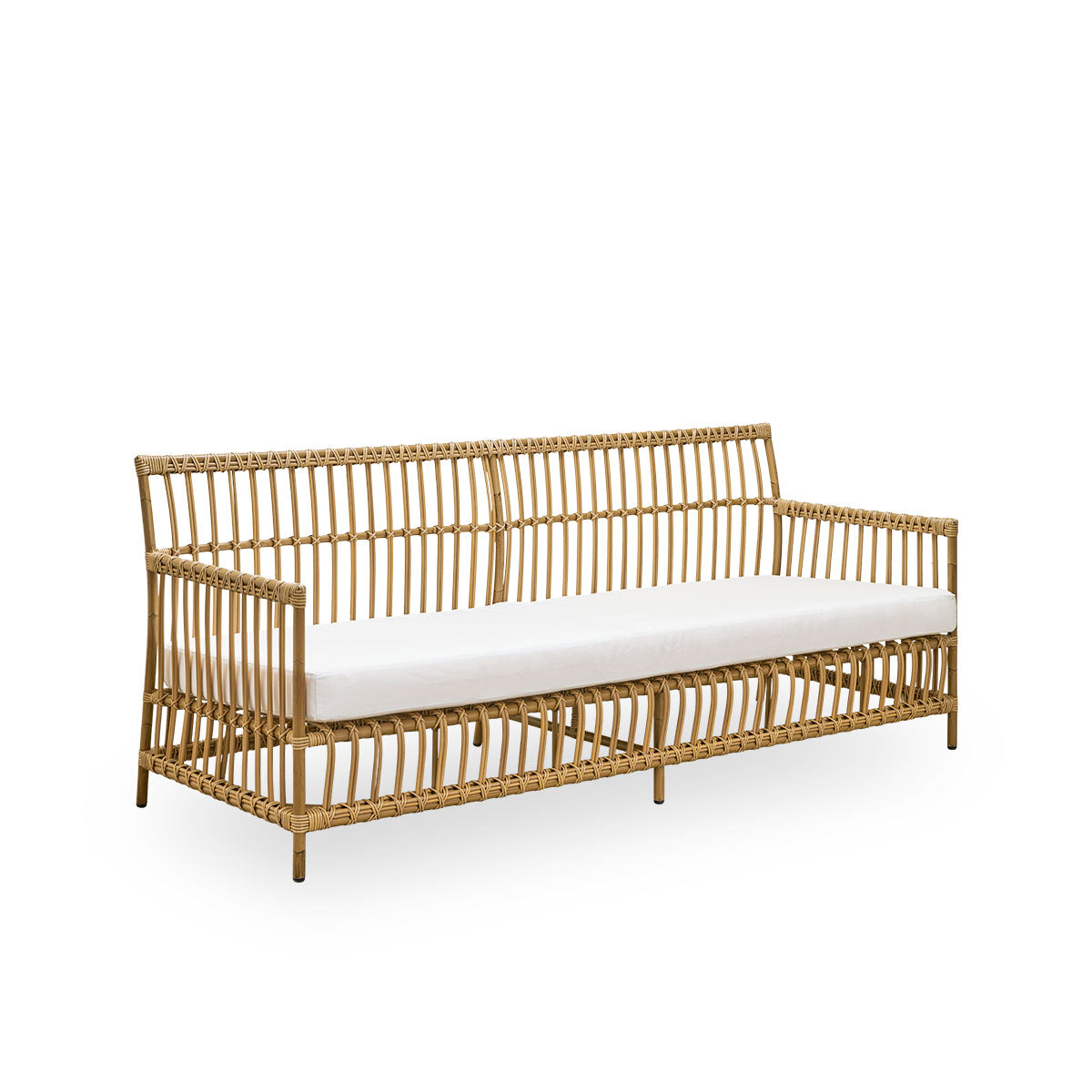 Side view of Caroline outdoor 3-seater sofa in Antique color, simple and elegant Danish design. Aluminium frame in rattan look with ArtFibre bindings.