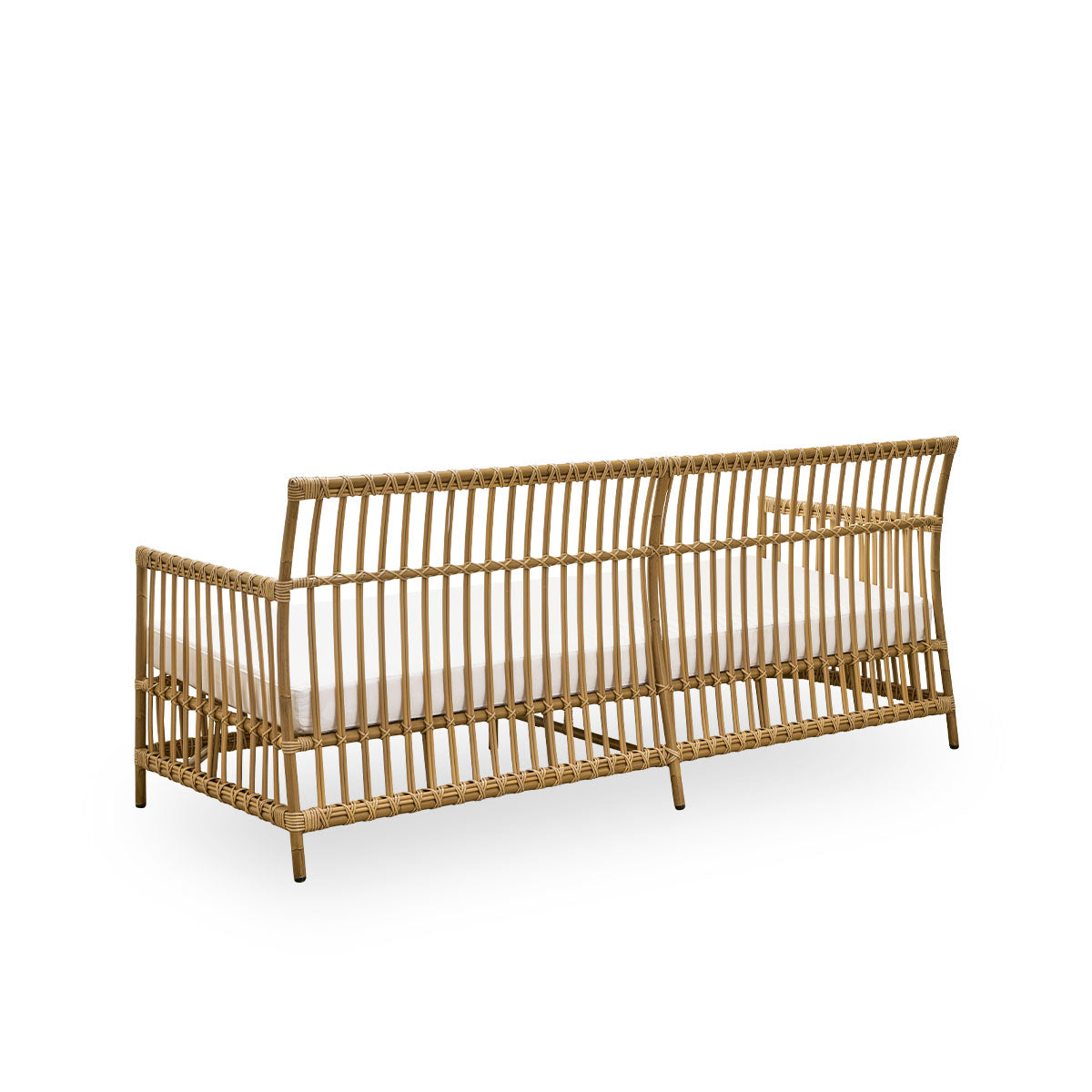 Plain back view of Caroline outdoor 3-seater sofa in Antique color, simple and elegant Danish design. Aluminium frame in rattan look with ArtFibre bindings.