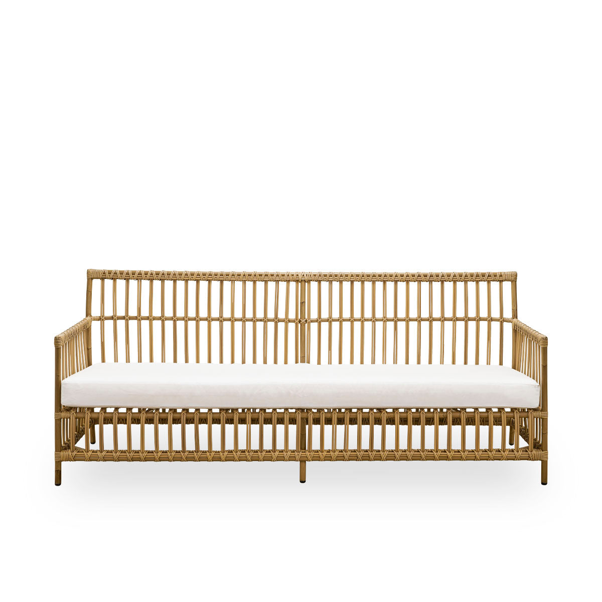 Front view of Caroline outdoor 3-seater sofa in Antique color, simple and elegant Danish design. Aluminium frame in rattan look with ArtFibre bindings.